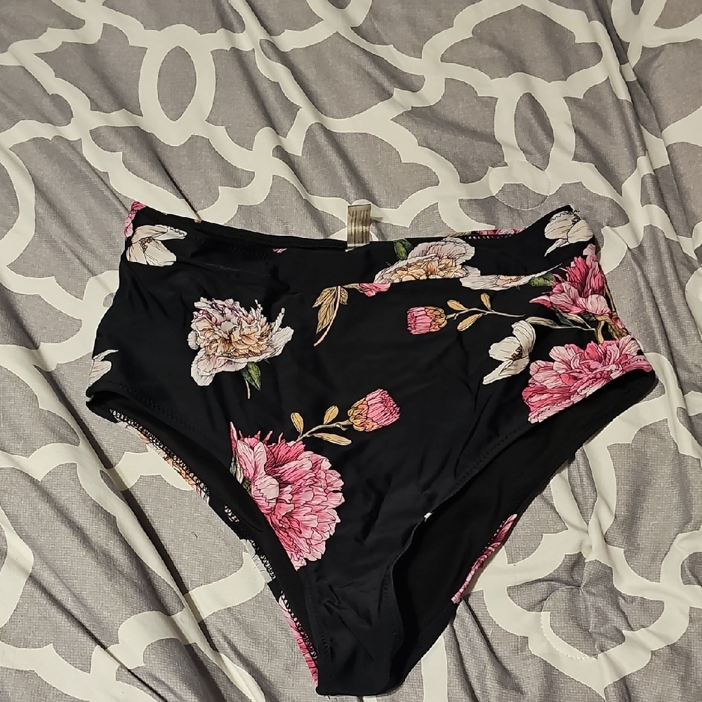Cupshe Black Floral Bikini Bottom